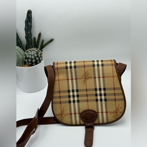 AUTHENTIC BURBERRY Crossbody Flap Ba - Picture 13 of 13